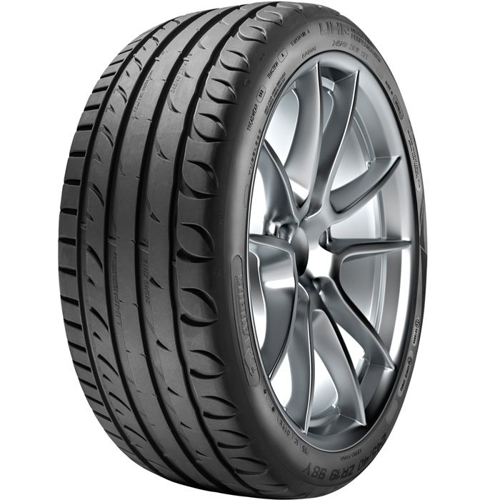 Taurus 235/40R19 96Y XL UHP Ultra High Performance (Yaz) (2023)